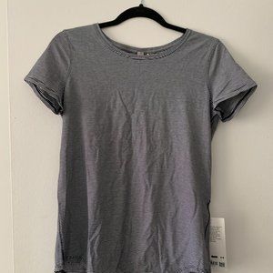 Lululemon T Shirt